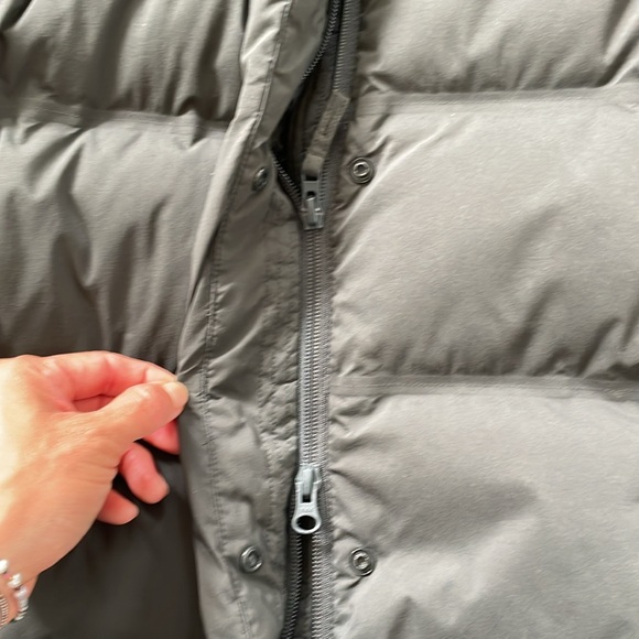 Seamless Uniqlo Plush Down Puffer Coat, Forest Green - XS - Picture 5 of 12